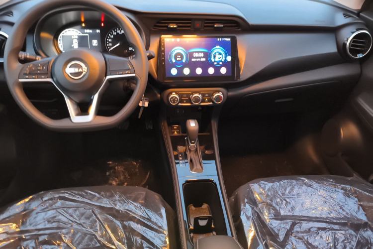 Used Nissan Kicks 2023 Jingqing Edition 1.5L Combining "Power" with a Stylish Touch Center Console