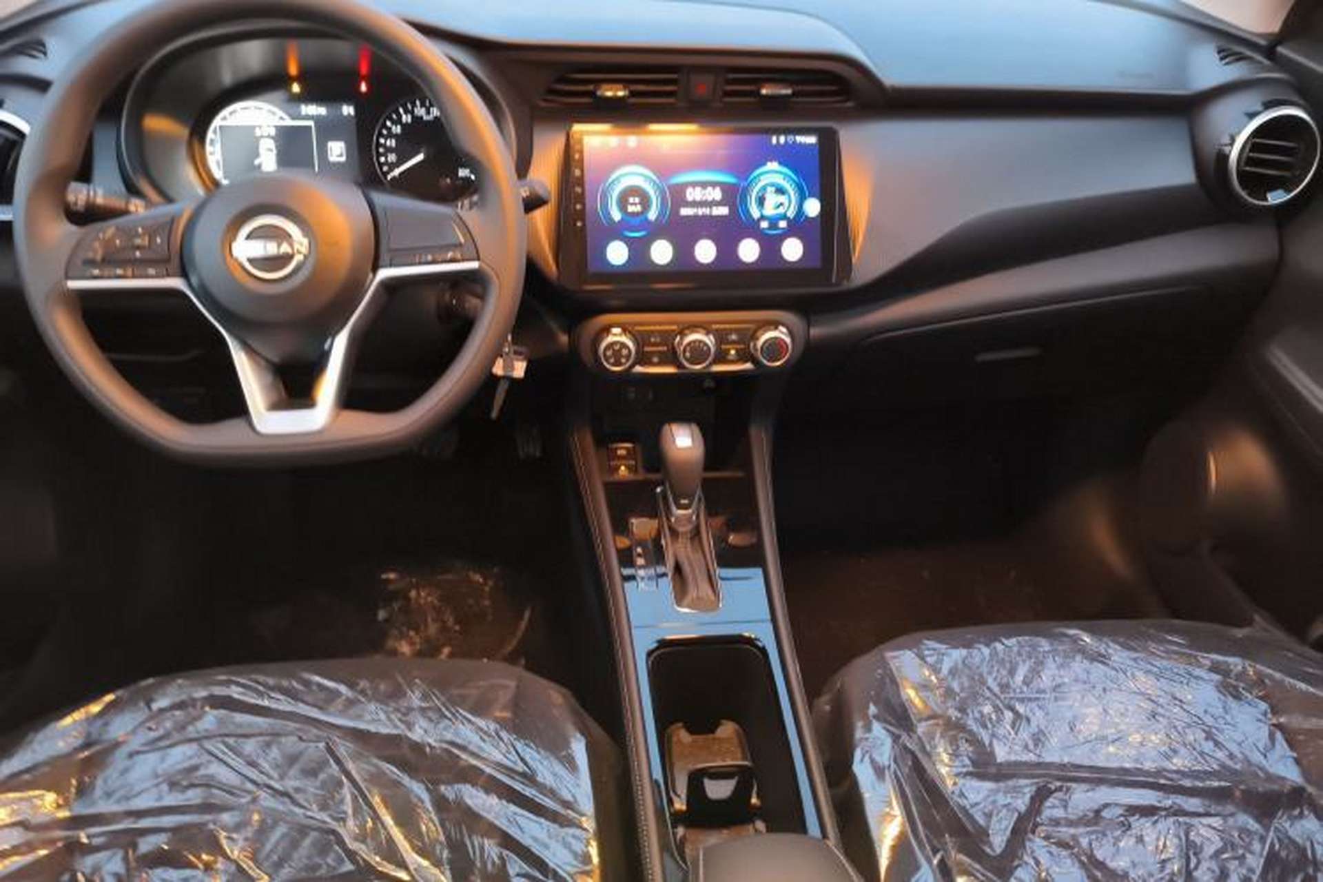Used Nissan Kicks 2023 Jingqing Edition 1.5L Combining "Power" with a Stylish Touch Center Console