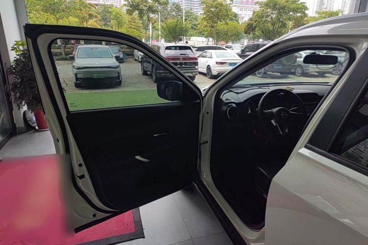 Used Nissan Kicks 2023 Jingqing Edition 1.5L Combining "Power" with a Stylish Touch Driver Seat