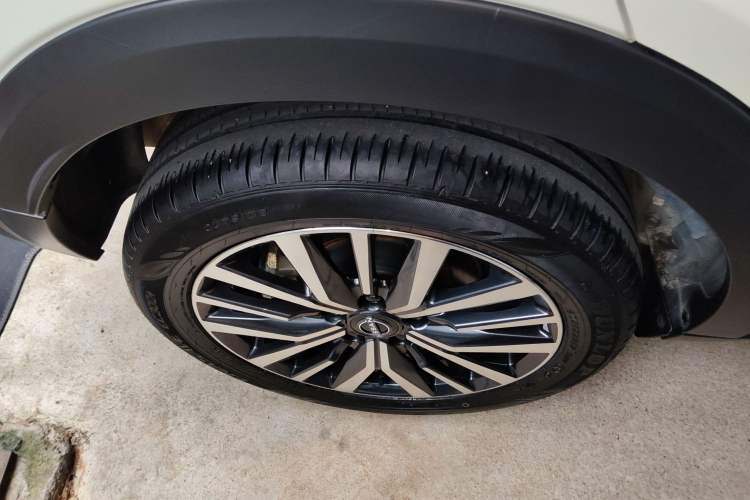 Used Nissan Kicks 2023 Jingqing Edition 1.5L Unleash Pure "Jing" – The Luxurious Version Exterior 5