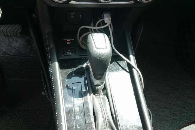 Used Nissan Kicks 2023 Jingqing Edition 1.5L Combining "Power" with a Stylish Touch Gear Lever