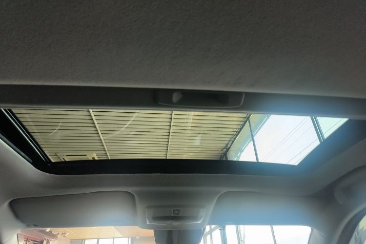 Used Nissan Kicks 2023 Jingqing Edition 1.5L Unleash Pure "Jing" – The Luxurious Version Headliner