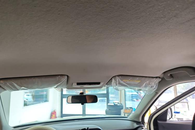 Used Nissan Kicks 2023 Jingqing Edition 1.5L Combining "Power" with a Stylish Touch Headliner