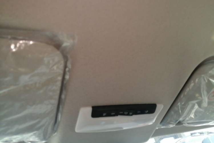 Used Nissan Kicks 2023 Jingqing Edition 1.5L Combining "Power" with a Stylish Touch Headliner
