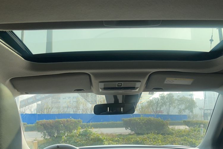 Used Nissan Kicks 2023 Jingqing Edition 1.5L Unleash Pure "Jing" – The Luxurious Version Headliner