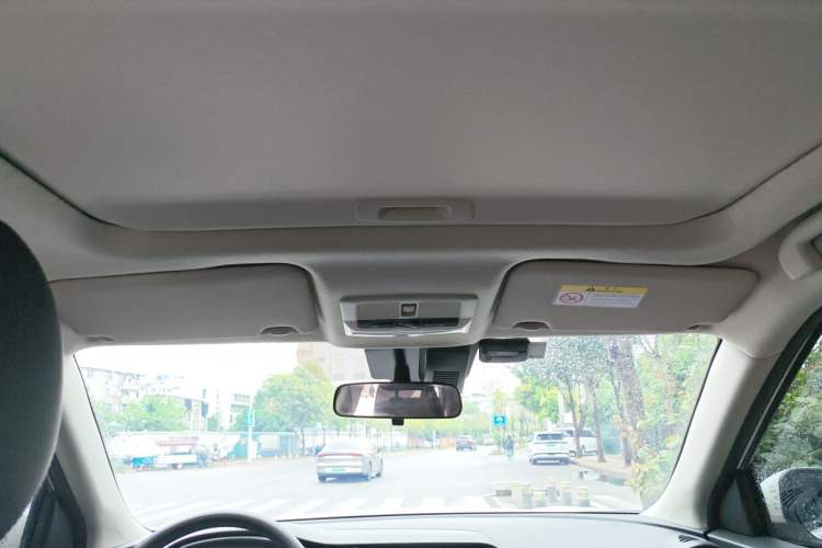 Used Nissan Kicks 2023 Jingqing Edition 1.5L Unleash Pure "Jing" – The Luxurious Version Headliner
