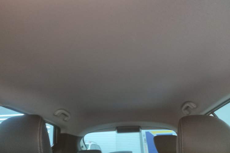 Used Nissan Kicks 2023 Jingqing Edition 1.5L Combining "Power" with a Stylish Touch Headliner