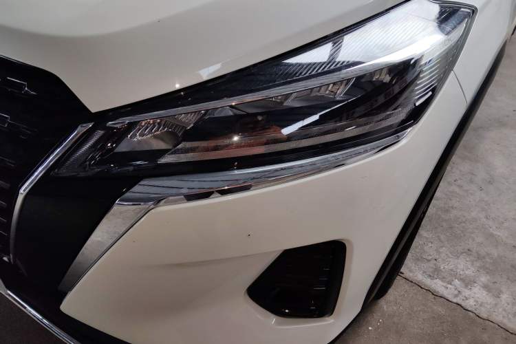 Used Nissan Kicks 2023 Jingqing Edition 1.5L Unleash Pure "Jing" – The Luxurious Version Left Front Headlight