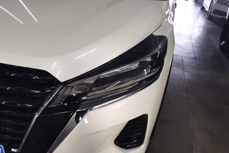 Used Nissan Kicks 2023 Jingqing Edition 1.5L Unleash Pure "Jing" – The Luxurious Version Left Front Headlight
