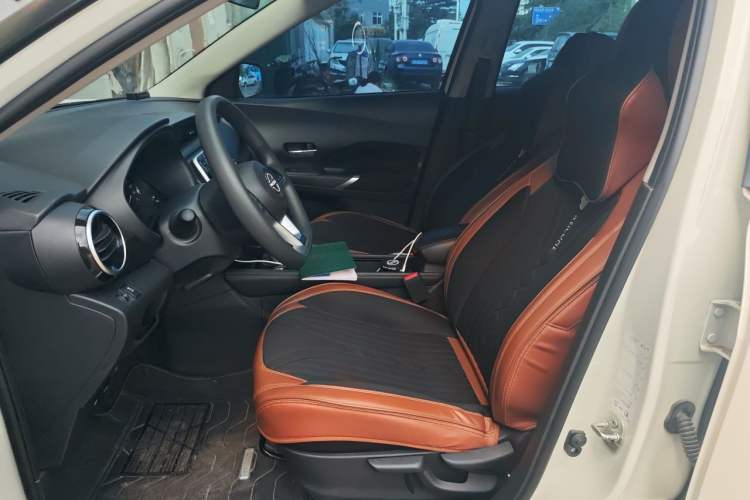 Used Nissan Kicks 2023 Jingqing Edition 1.5L Combining "Power" with a Stylish Touch Left Front Seat