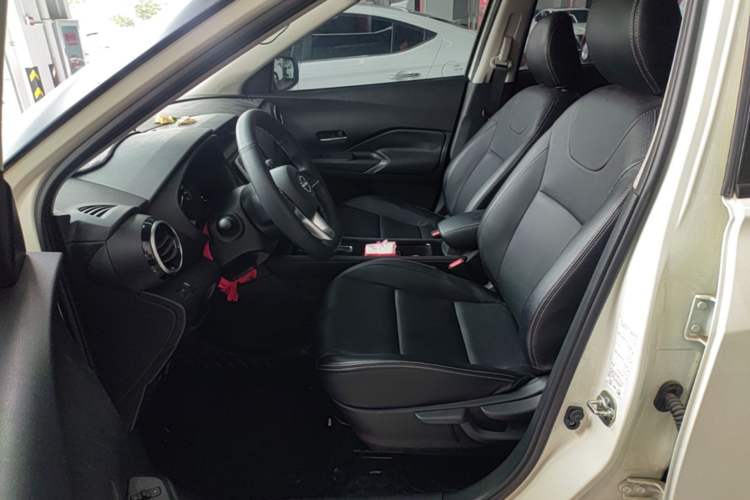 Used Nissan Kicks 2023 Jingqing Edition 1.5L Combining "Power" with a Stylish Touch Left Front Seat