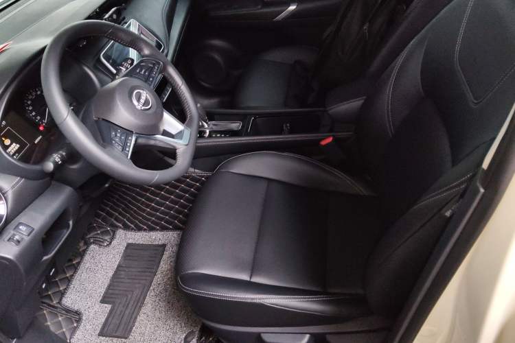 Used Nissan Kicks 2023 Jingqing Edition 1.5L Unleash Pure "Jing" – The Luxurious Version Left Front Seat