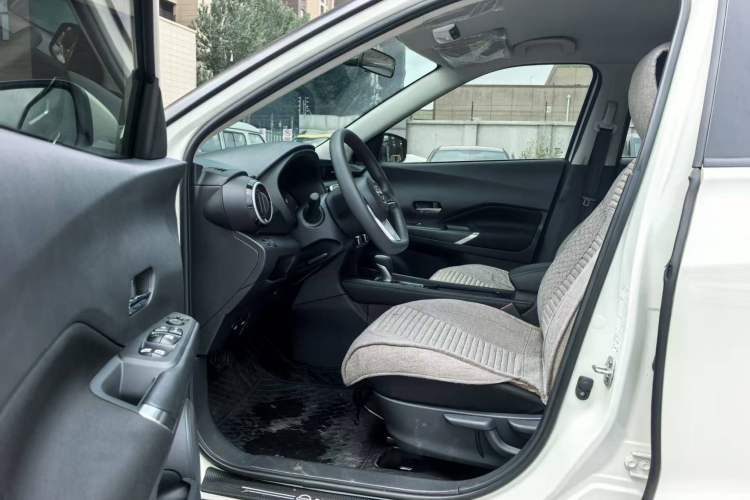 Used Nissan Kicks 2023 Jingqing Edition 1.5L Combining "Power" with a Stylish Touch Left Front Seat