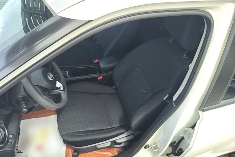 Used Nissan Kicks 2023 Jingqing Edition 1.5L Combining "Power" with a Stylish Touch Left Front Seat