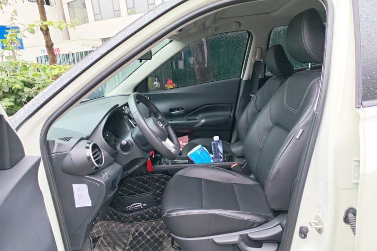 Used Nissan Kicks 2023 Jingqing Edition 1.5L Unleash Pure "Jing" – The Luxurious Version Left Front Seat