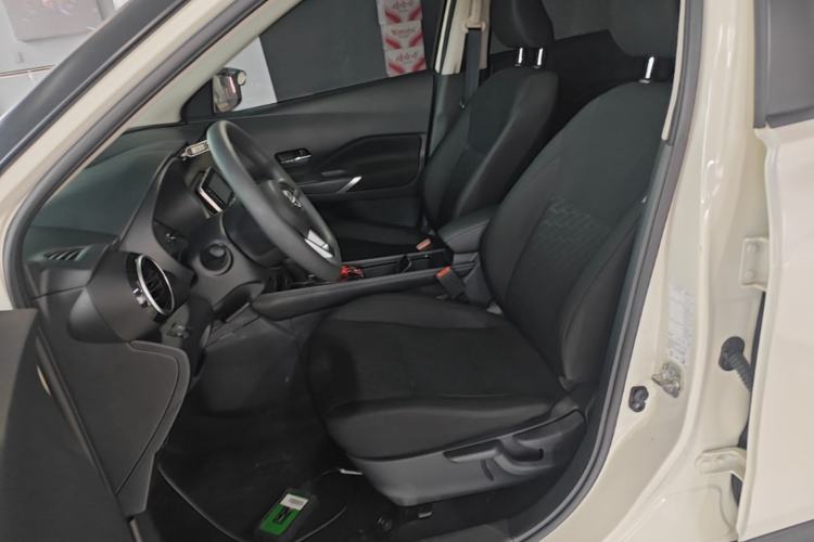 Used Nissan Kicks 2023 Jingqing Edition 1.5L Combining "Power" with a Stylish Touch Left Front Seat