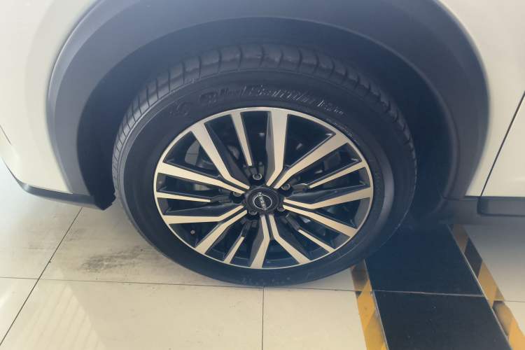 Used Nissan Kicks 2023 Jingqing Edition 1.5L Unleash Pure "Jing" – The Luxurious Version Left Front Wheel Hub