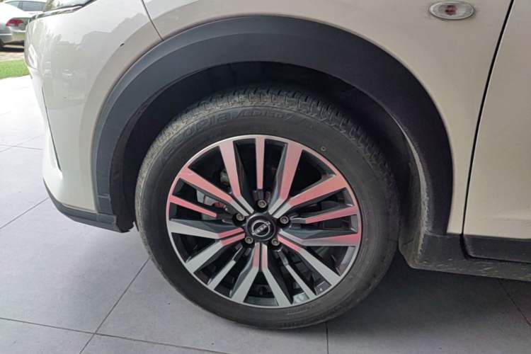 Used Nissan Kicks 2023 Jingqing Edition 1.5L Combining "Power" with a Stylish Touch Left Front Wheel Hub