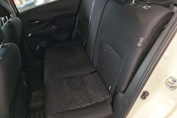Used Nissan Kicks 2023 Jingqing Edition 1.5L Combining "Power" with a Stylish Touch Left Rear Seat