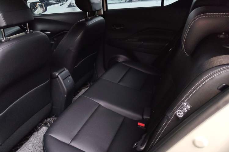 Used Nissan Kicks 2023 Jingqing Edition 1.5L Unleash Pure "Jing" – The Luxurious Version Left Rear Seat