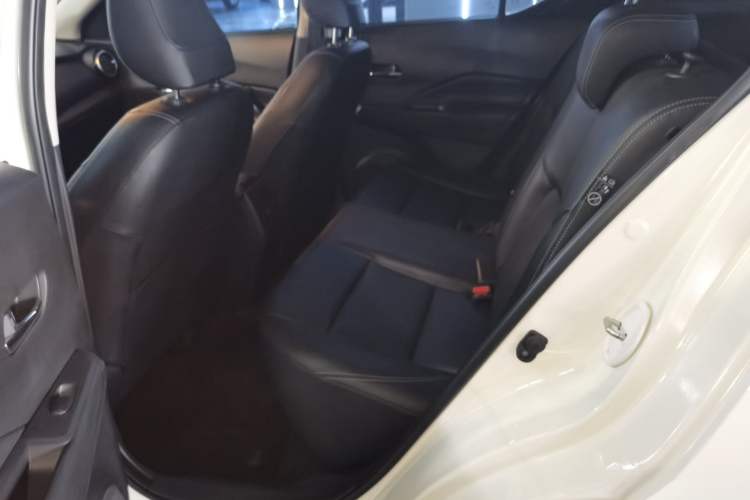 Used Nissan Kicks 2023 Jingqing Edition 1.5L Unleash Pure "Jing" – The Luxurious Version Left Rear Seat
