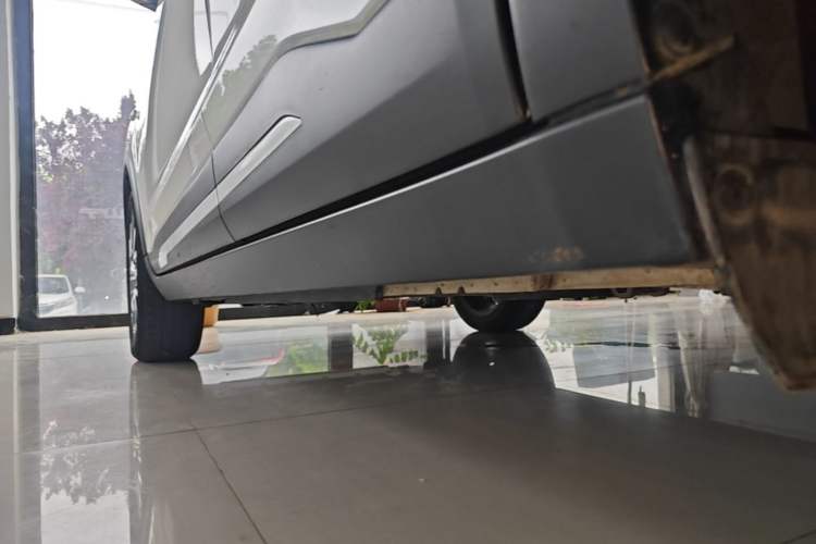 Used Nissan Kicks 2023 Jingqing Edition 1.5L Combining "Power" with a Stylish Touch Left Side Sill