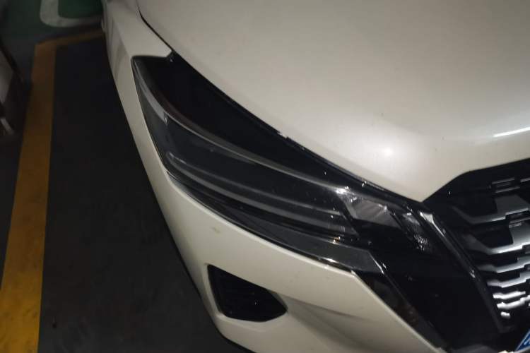 Used Nissan Kicks 2023 Jingqing Edition 1.5L Combining "Power" with a Stylish Touch Right Front Headlight