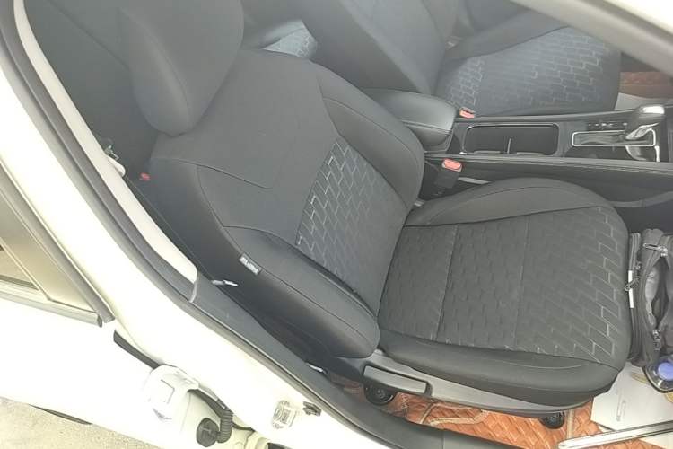 Used Nissan Kicks 2023 Jingqing Edition 1.5L Combining "Power" with a Stylish Touch Right Front Seat