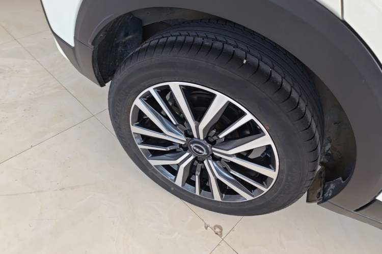 Used Nissan Kicks 2023 Jingqing Edition 1.5L Combining "Power" with a Stylish Touch Right Rear Wheel Hub