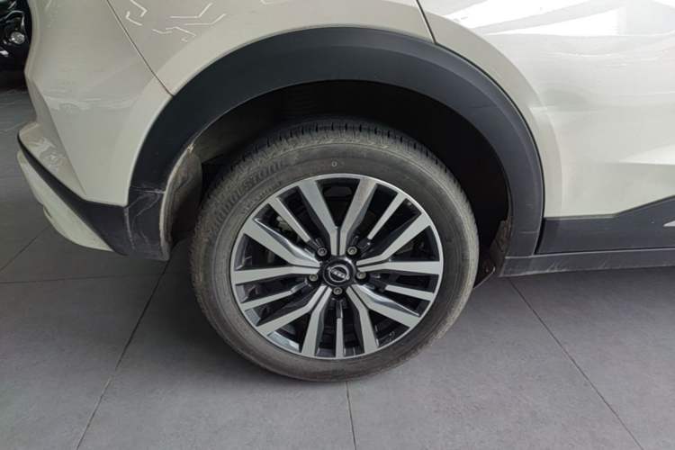 Used Nissan Kicks 2023 Jingqing Edition 1.5L Combining "Power" with a Stylish Touch Right Rear Wheel Hub