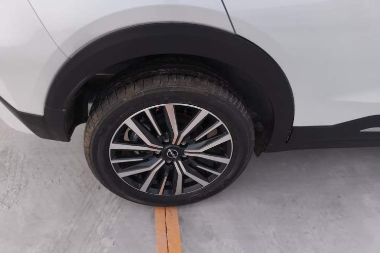 Used Nissan Kicks 2023 Jingqing Edition 1.5L Combining "Power" with a Stylish Touch Right Rear Wheel Hub