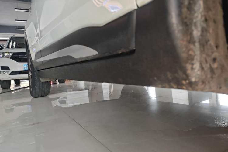 Used Nissan Kicks 2023 Jingqing Edition 1.5L Combining "Power" with a Stylish Touch Right Side Sill