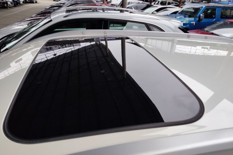 Used Nissan Kicks 2023 Jingqing Edition 1.5L Unleash Pure "Jing" – The Luxurious Version Roof