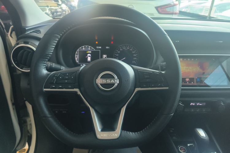 Used Nissan Kicks 2023 Jingqing Edition 1.5L Unleash Pure "Jing" – The Luxurious Version Steering Wheel