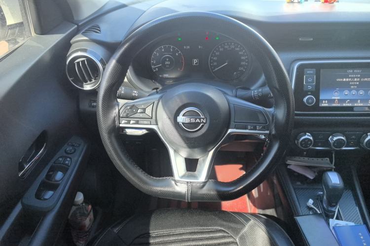 Used Nissan Kicks 2023 Jingqing Edition 1.5L Combining "Power" with a Stylish Touch Steering Wheel