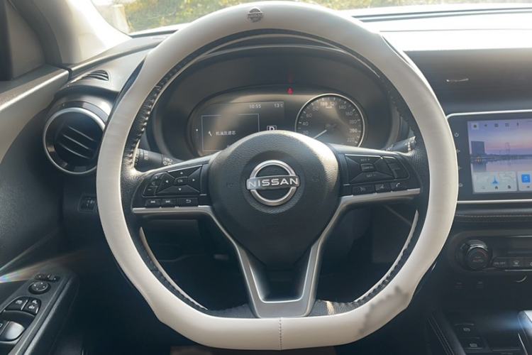Used Nissan Kicks 2023 Jingqing Edition 1.5L Unleash Pure "Jing" – The Luxurious Version Steering Wheel
