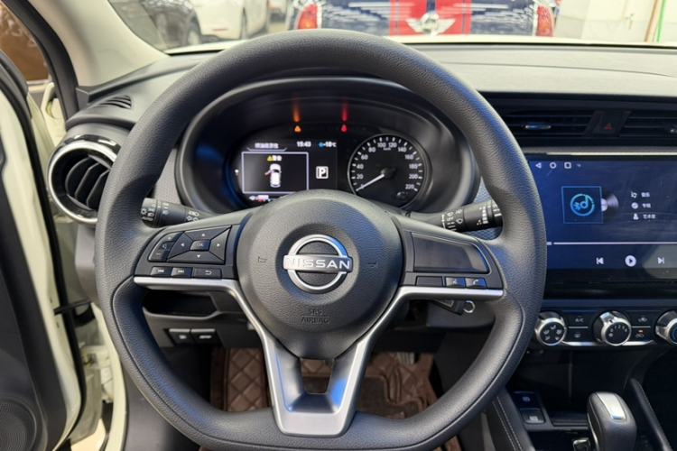Used Nissan Kicks 2023 Jingqing Edition 1.5L Combining "Power" with a Stylish Touch Steering Wheel