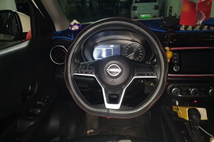 Used Nissan Kicks 2023 Jingqing Edition 1.5L Combining "Power" with a Stylish Touch Steering Wheel