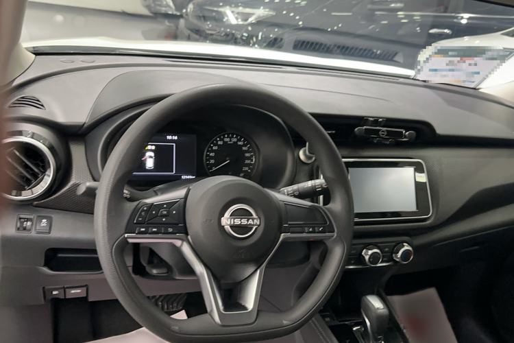 Used Nissan Kicks 2023 Jingqing Edition 1.5L Combining "Power" with a Stylish Touch Steering Wheel