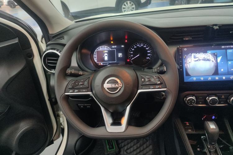Used Nissan Kicks 2023 Jingqing Edition 1.5L Combining "Power" with a Stylish Touch Steering Wheel