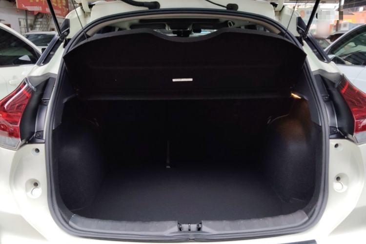 Used Nissan Kicks 2023 Jingqing Edition 1.5L Unleash Pure "Jing" – The Luxurious Version Trunk