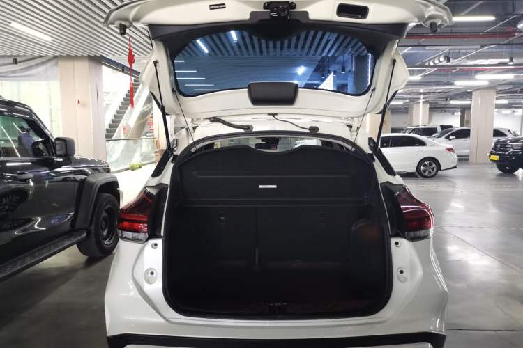 Used Nissan Kicks 2023 Jingqing Edition 1.5L Unleash Pure "Jing" – The Luxurious Version Trunk