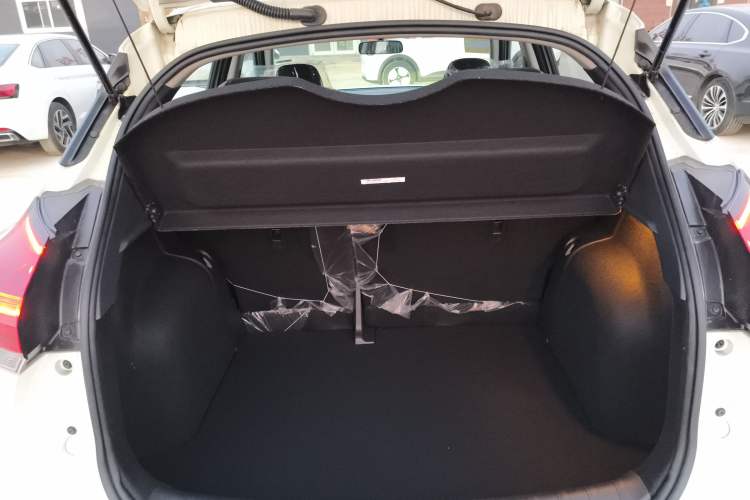 Used Nissan Kicks 2023 Jingqing Edition 1.5L Combining "Power" with a Stylish Touch Trunk
