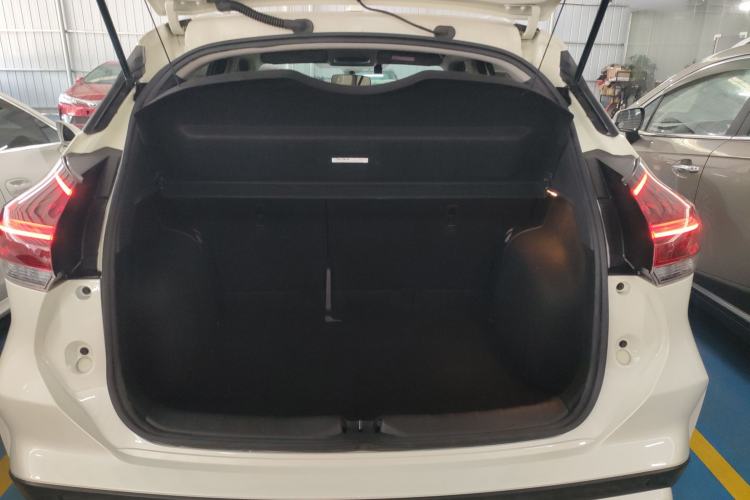 Used Nissan Kicks 2023 Jingqing Edition 1.5L Combining "Power" with a Stylish Touch Trunk