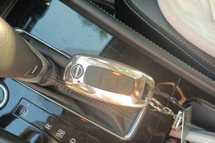 Used Nissan Kicks 2023 Jingqing Edition 1.5L Unleash Pure "Jing" – The Luxurious Version Vehicle Key