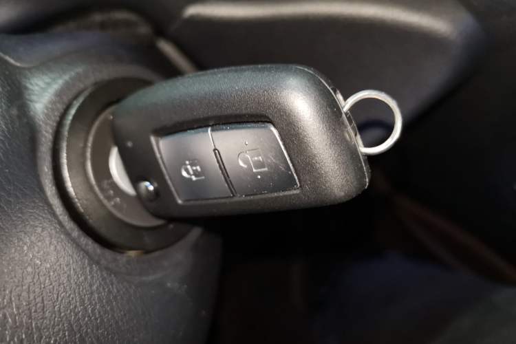 Used Nissan Kicks 2023 Jingqing Edition 1.5L Combining "Power" with a Stylish Touch Vehicle Key