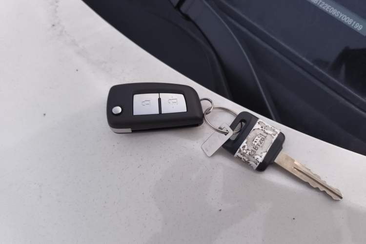 Used Nissan Kicks 2023 Jingqing Edition 1.5L Combining "Power" with a Stylish Touch Vehicle Key