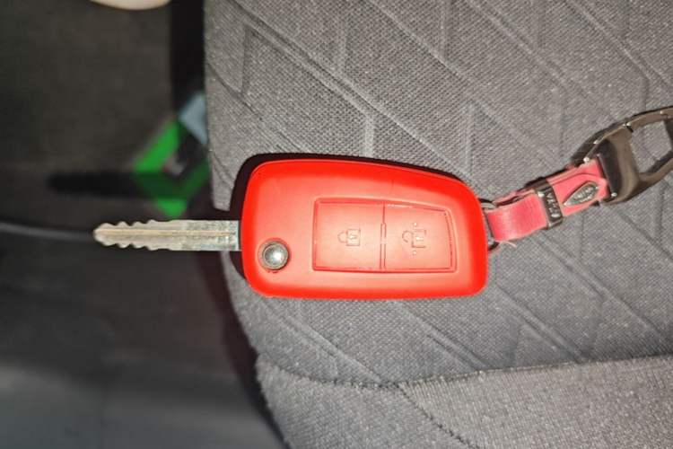 Used Nissan Kicks 2023 Jingqing Edition 1.5L Combining "Power" with a Stylish Touch Vehicle Key