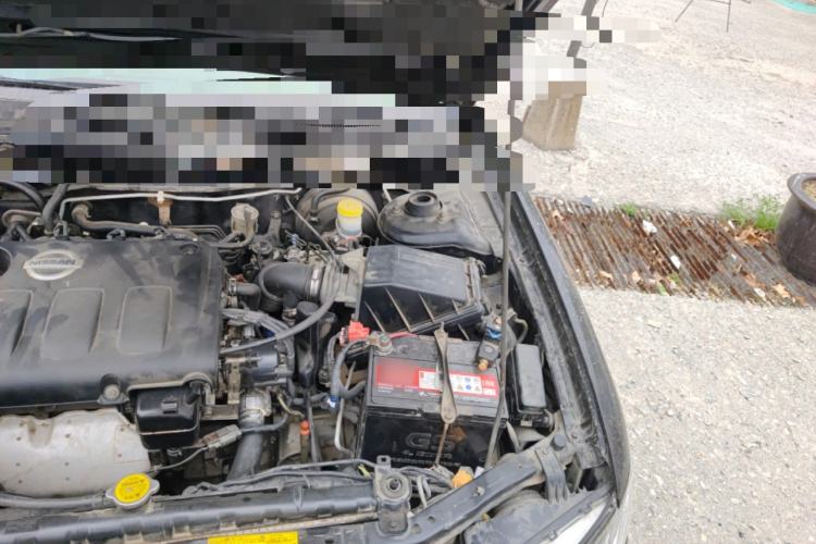 Used Nissan Lannia 2004 Zhizun 2.0L Automatic Comfort Model Engine Bay Left