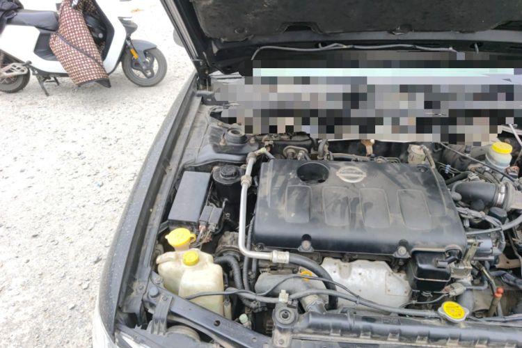 Used Nissan Lannia 2004 Zhizun 2.0L Automatic Comfort Model Engine Bay Right